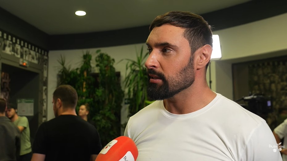 &quot;Готова была подавать патроны&quot;: Козловский вспомнил начало отношений с женой