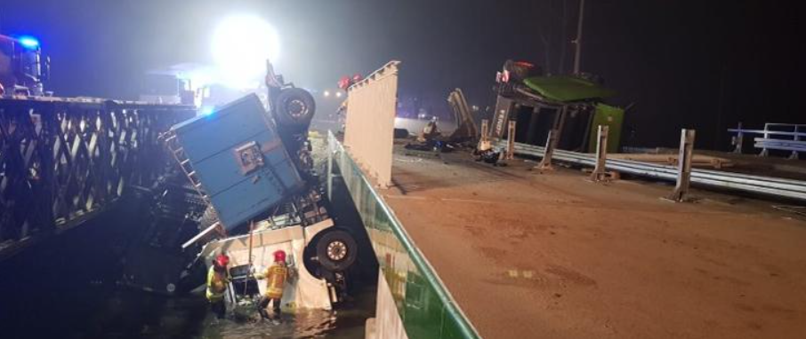 В Польше украинец подшофе на грузовике растрощил мост и 
