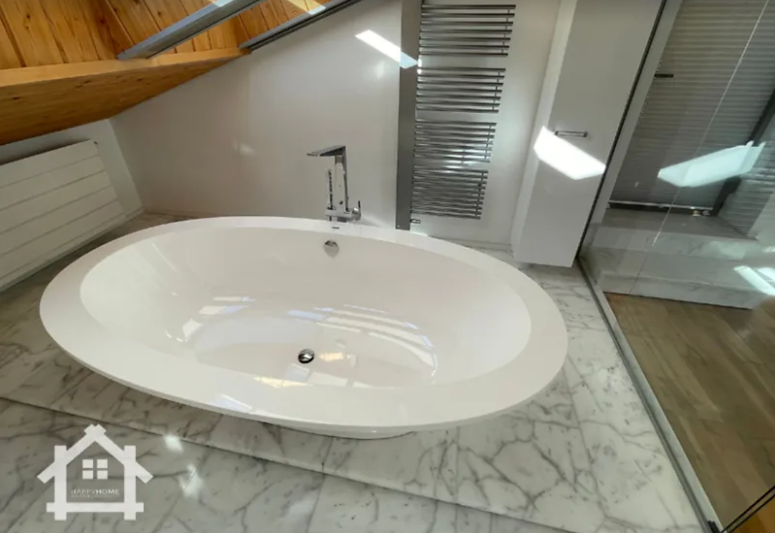 Во Львове за 37 миллионов продают VIP-квартиру с "хорошим видом": как выглядит жилье