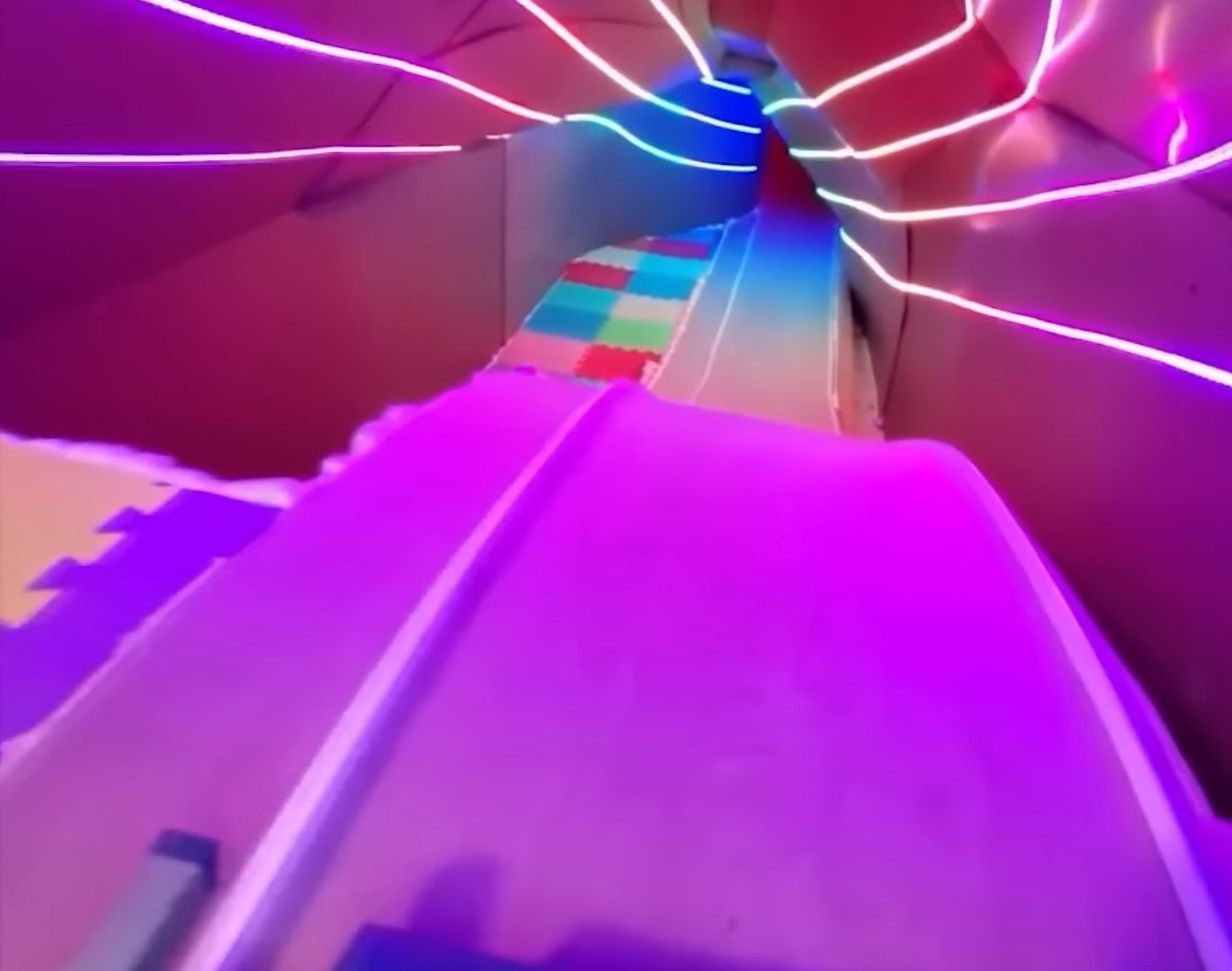 Самые странные дома в мире: вы будете поражены зданиями, в которых живут люди