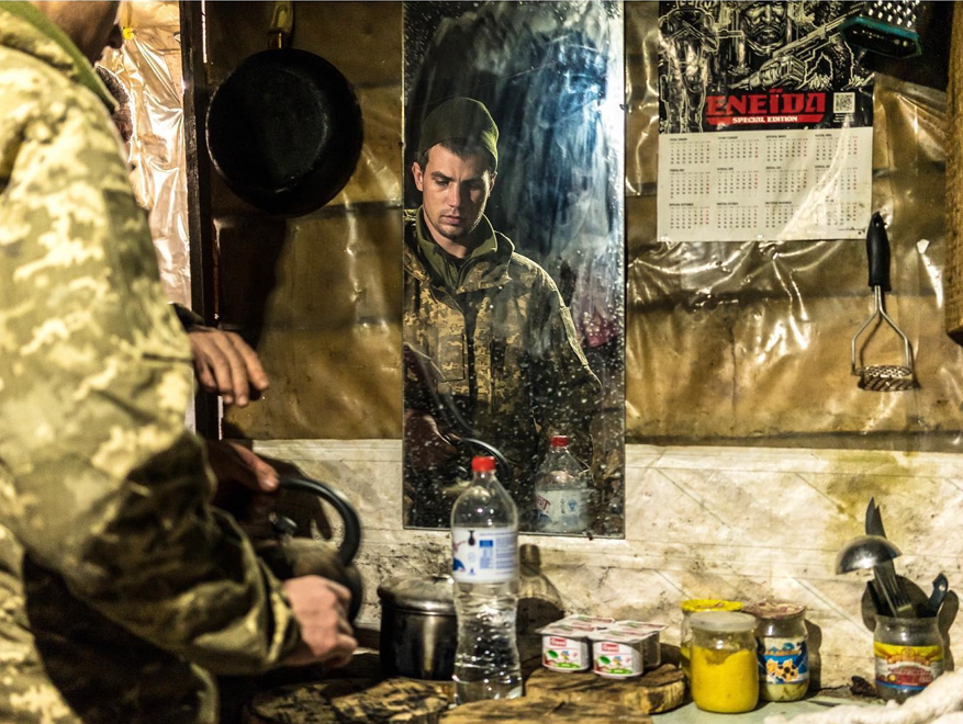 Фотопроєкт The New York Times про те, як живуть українці на тлі агресії РФ. Без скандала не обійшлося