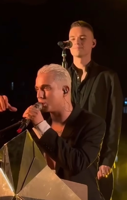 Melovin "послал" фанатку на концерте и объяснил, зачем это сделал (видео)