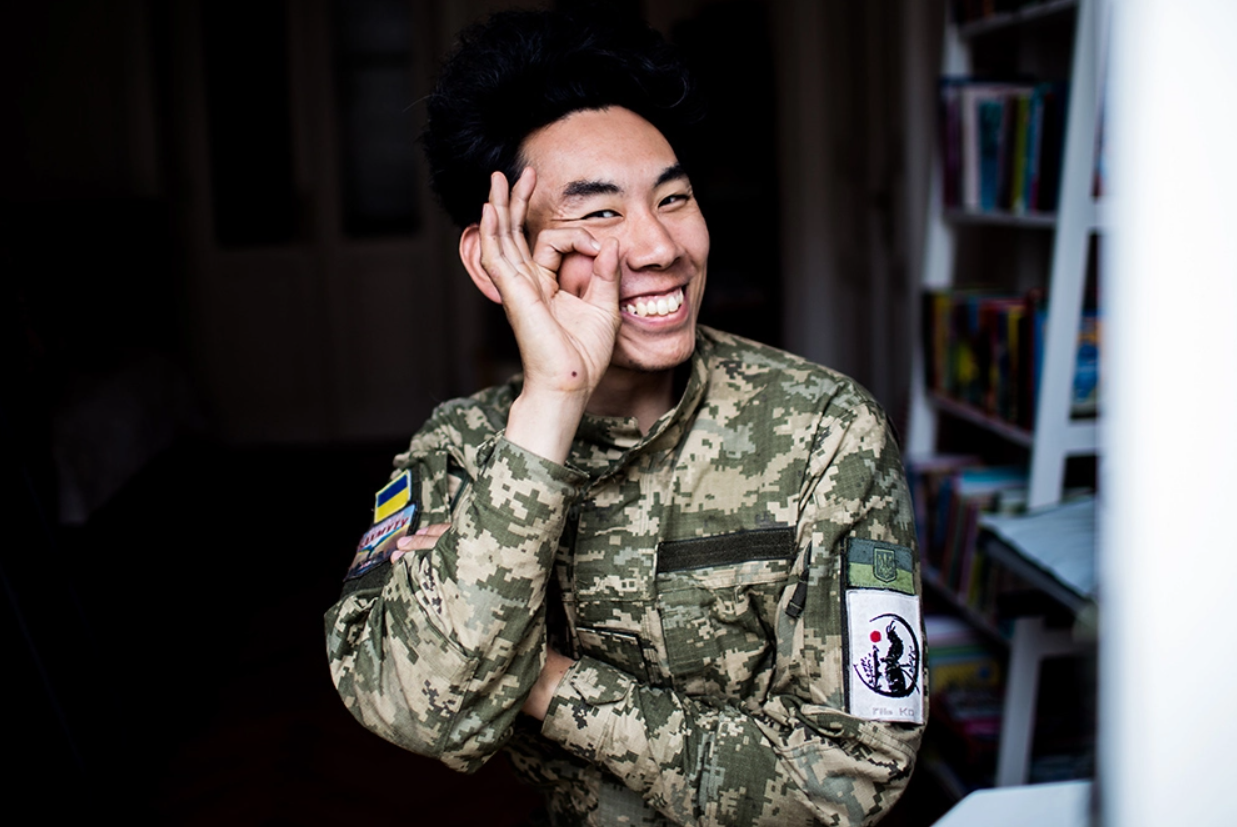 "У моїх жилах самурайська кров": японець Такао волонтерив у Бахмуті і тепер став воїном ЗСУ