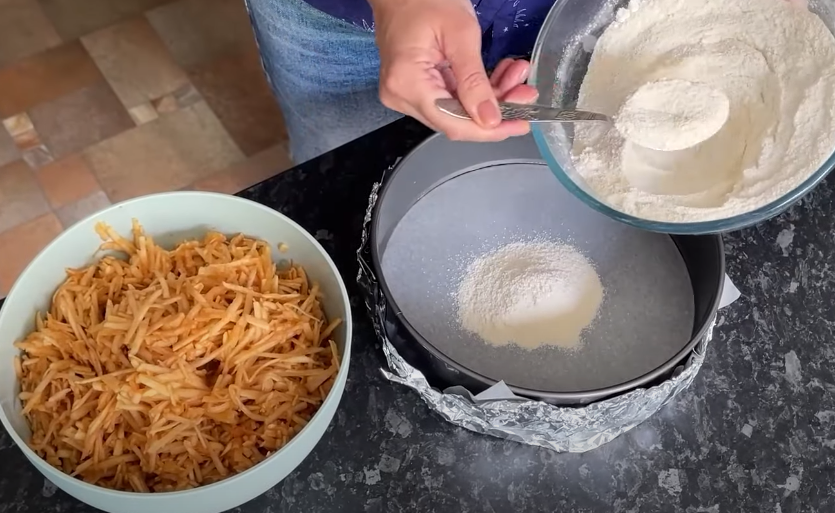 Известная кондитер дала рецепт пирога, который сможет приготовить даже ребенок