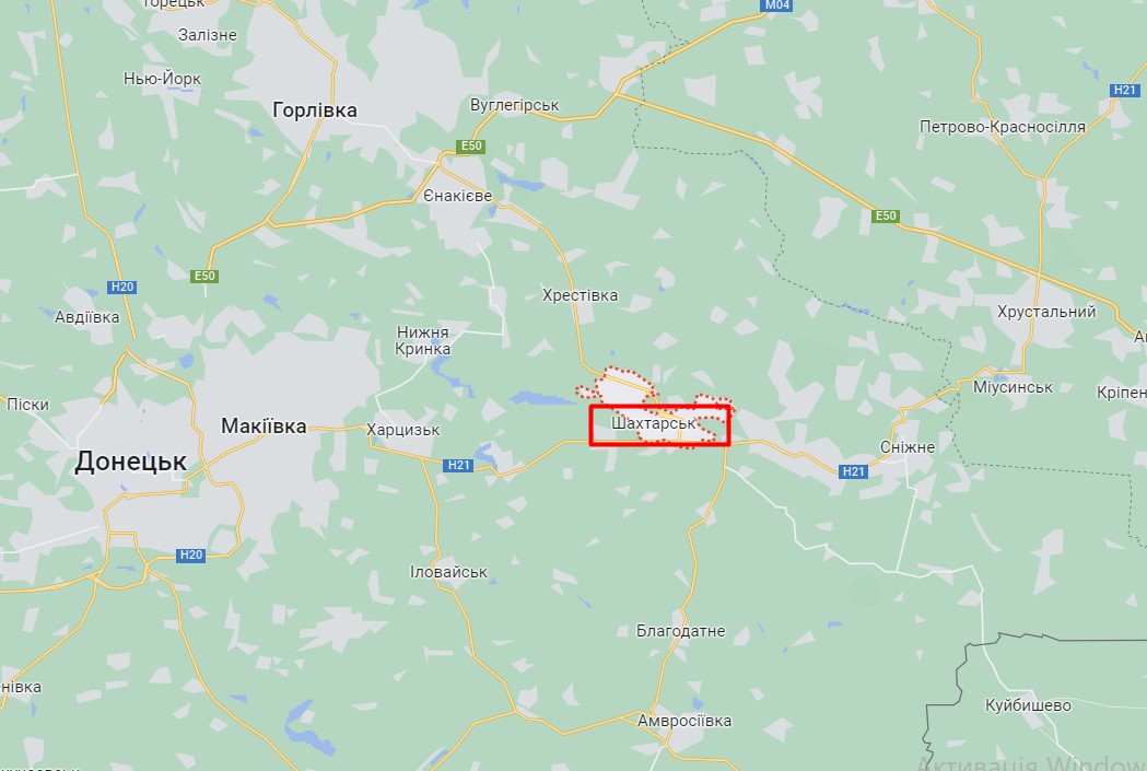 В окупованому Шахтарську Донецької області горить нафтобаза росіян (відео)