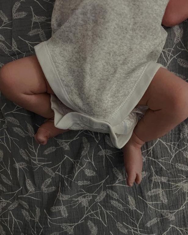 Зірка &quot;Папіка&quot; і &quot;Сватів&quot; народила первістка: миле фото малюка