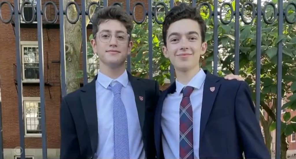 "Множество удивительных историй". Студенты Гарварда помогают украинцам искать жилье по всему миру