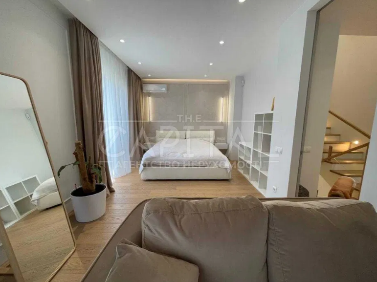 Даша Квиткова продает свой крутой дом на OLX: его цена может шокировать