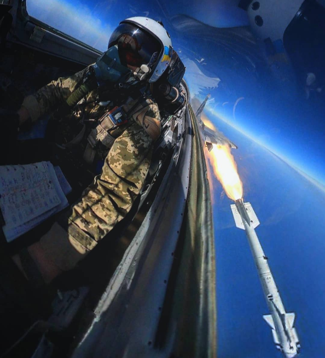 На висоті: молодий герой-ас Karaya розповів про повітряні бої та звернувся до українців (відео, фото)