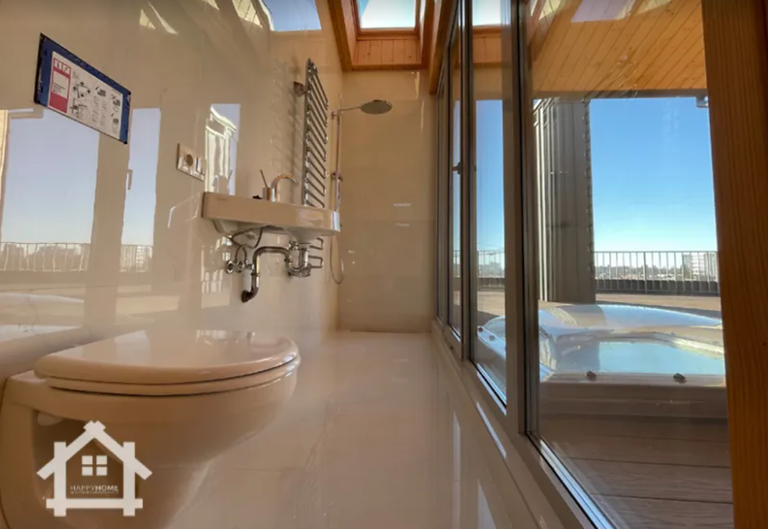 Во Львове за 37 миллионов продают VIP-квартиру с "хорошим видом": как выглядит жилье