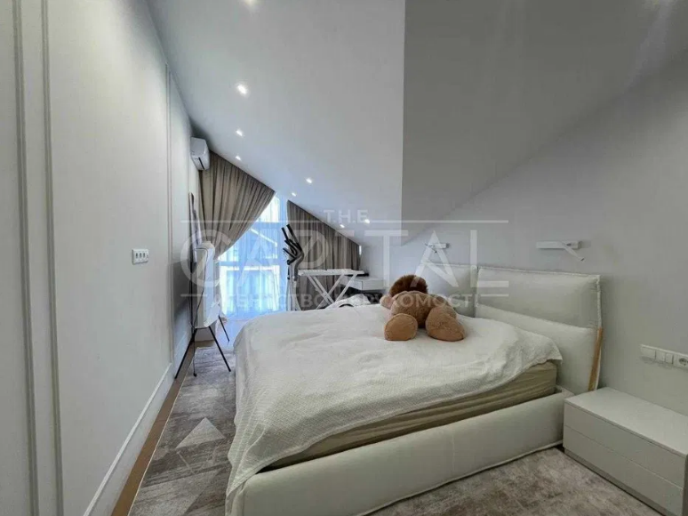 Даша Квиткова продает свой крутой дом на OLX: его цена может шокировать