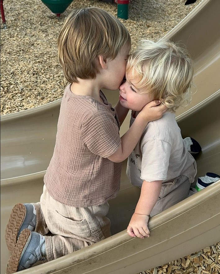 Известная американская актриса в третий раз стала мамой: трогательное фото из роддома