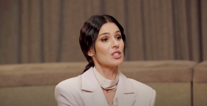 "Пришлось принять тяжелое решение": возлюбленный украинской певицы сбежал за границу