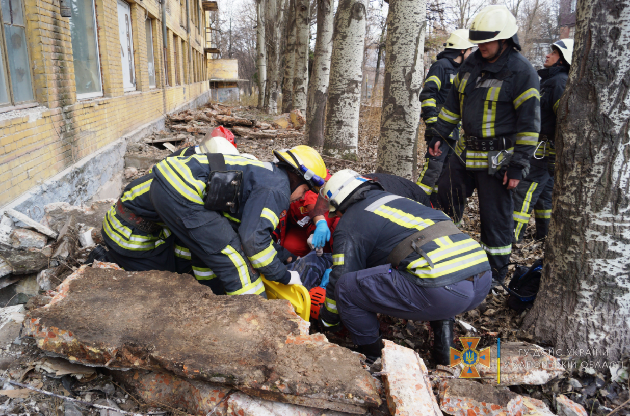 В Запорожье обвалился балкон на 4 этаже дома: погиб 36-летний мужчина (фото)