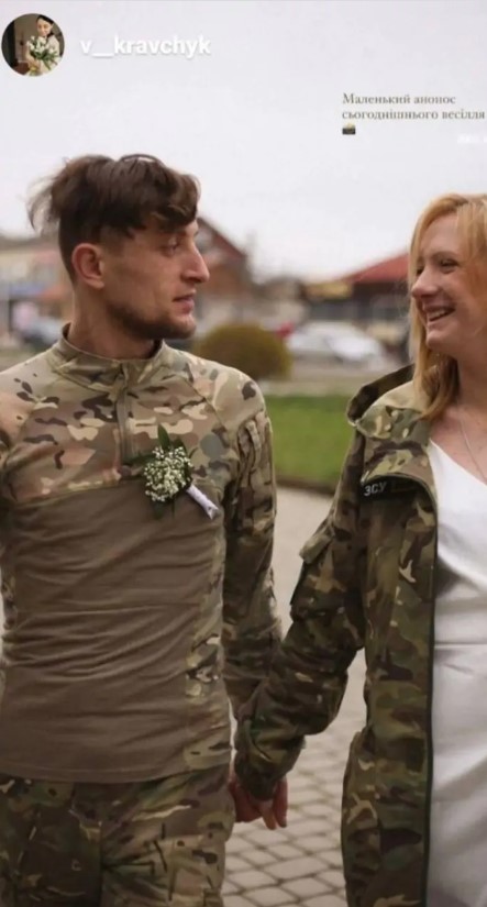 Мемний &quot;Чоткий паца&quot; одружився: як виглядає наречена відомого воїна
