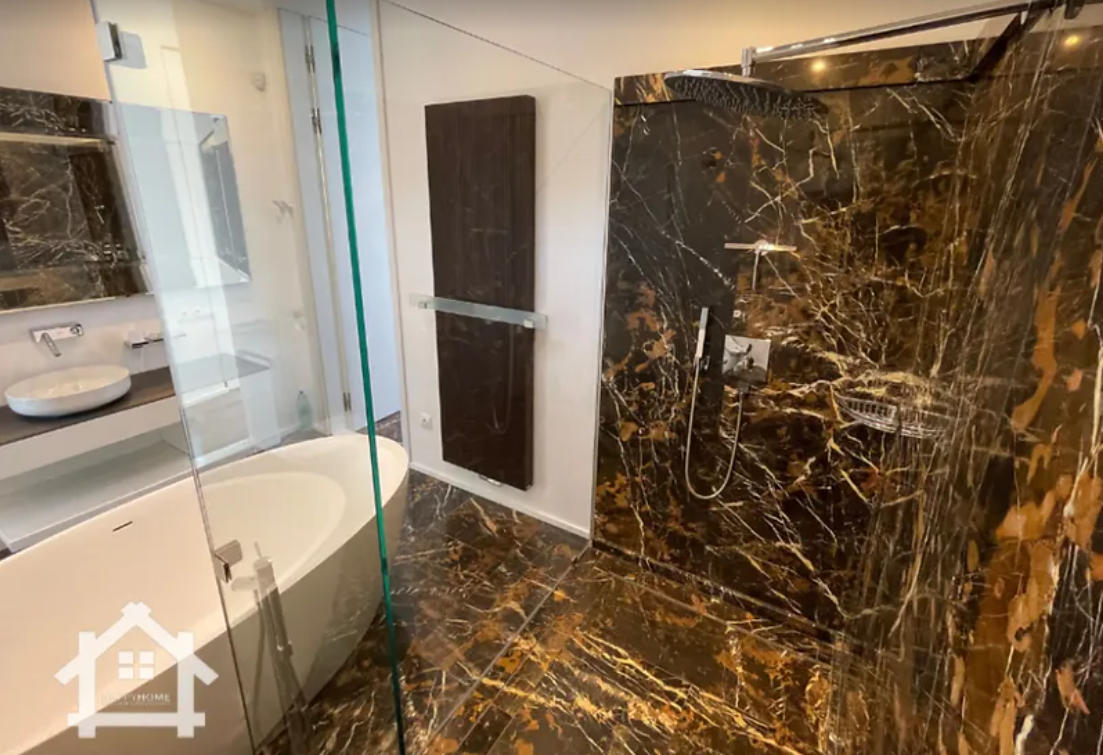 Во Львове за 37 миллионов продают VIP-квартиру с "хорошим видом": как выглядит жилье