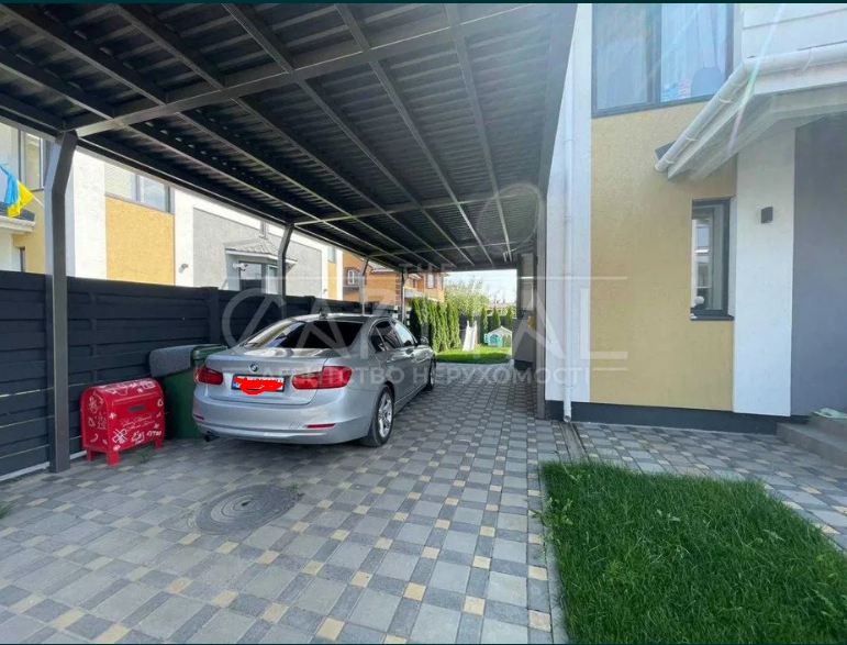 Даша Квиткова продает свой крутой дом на OLX: его цена может шокировать