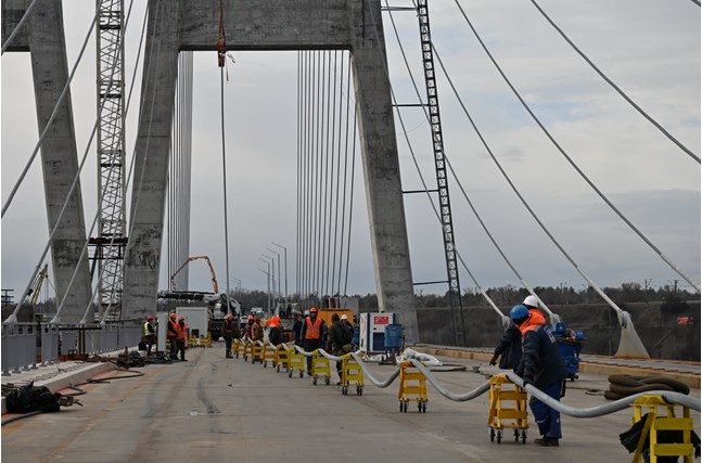Добудований вантовий міст у Запоріжжі "поїде" наприкінці грудня, - Кубраков