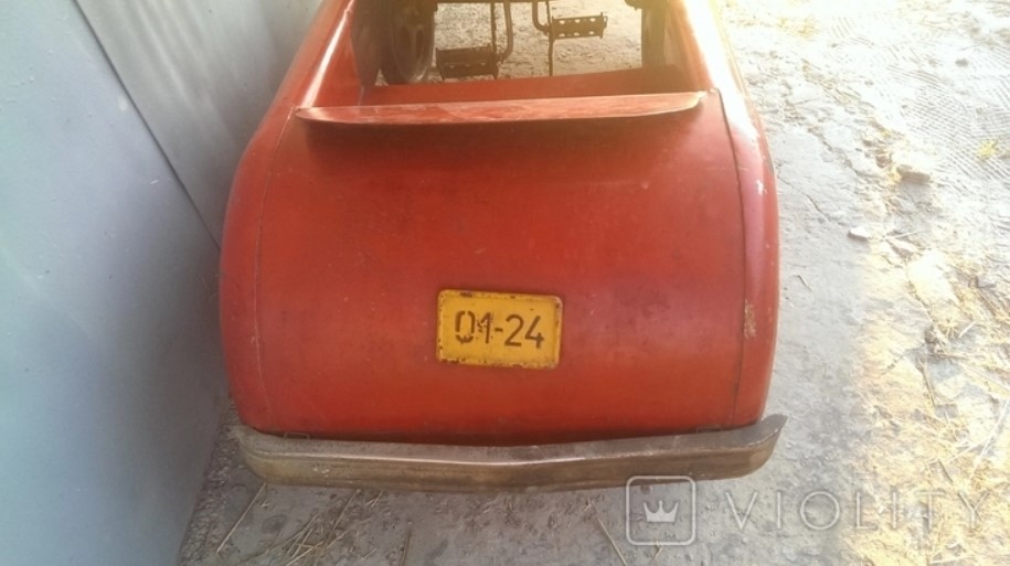 Дитячу машинку, виготовлену в Україні, тепер продають за 200 тисяч: перевірте свої горища