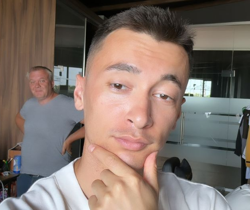 Зірка &quot;Ліги сміху&quot; і засновник мегапопулярного YouTube-шоу вступає до лав ЗСУ