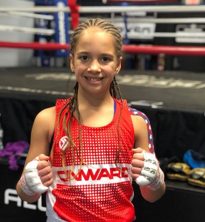 Победила россиянку и станцевала гопак: почему 13-летнюю украинку называют будущим мирового бокса