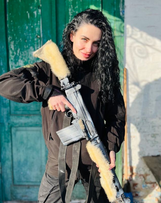 Мы едем на охоту: комвзвода ВСУ "Ведьма" рассказала о боях за Бахмут