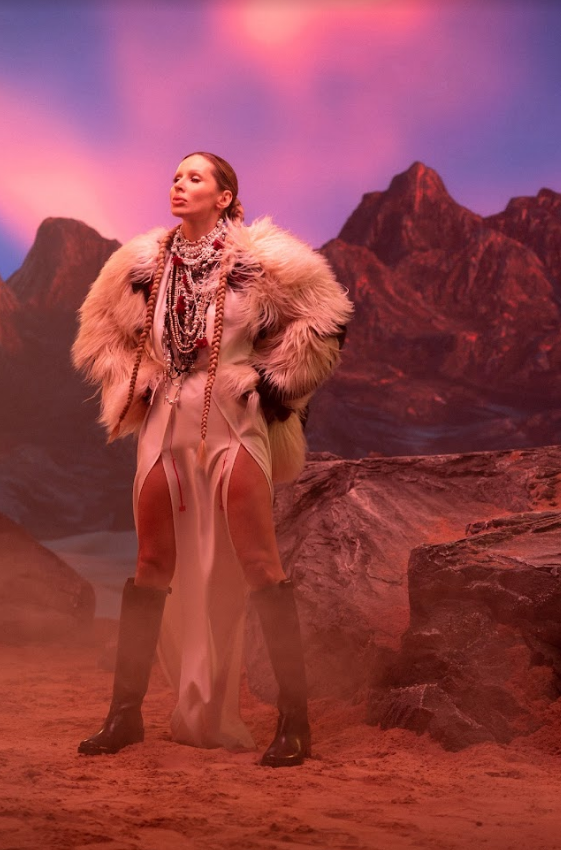 LOBODA у вишиванці заспівала про перемогу України над Росією: дивіться відео