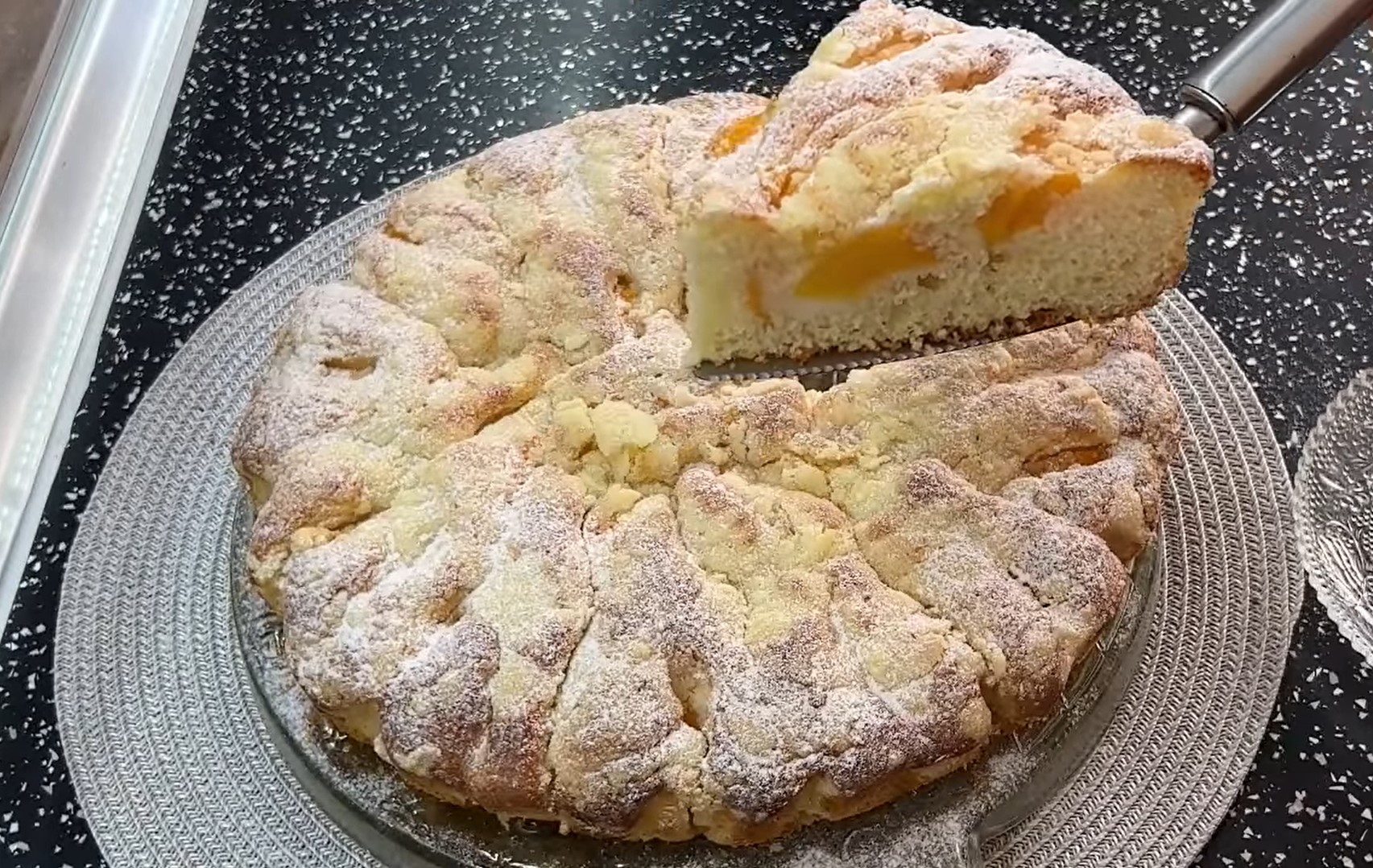 Улюблений пиріг італійців з простих українських продуктів: рецепт-п'ятихвилинка