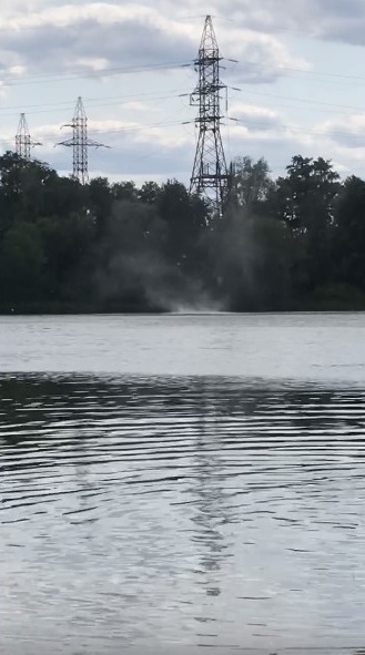 У Києві на озері зафіксували справжнє &quot;водяне торнадо&quot; (відео)