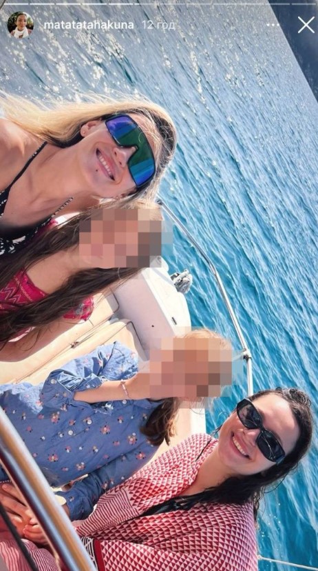 Донька Мозгової після камінг-ауту відправилася на відпочинок з коханою та показала яскраві фото