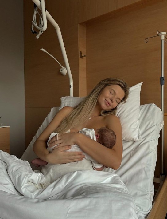 Відома українська блогерка народила сина: перші зворушливі фото