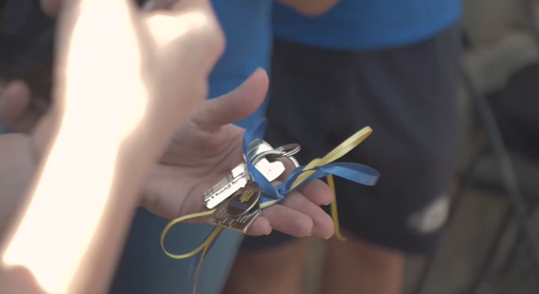 У США школярі зібрали гроші на модульні будинки для українців, і приїхали в Макарів для зведення