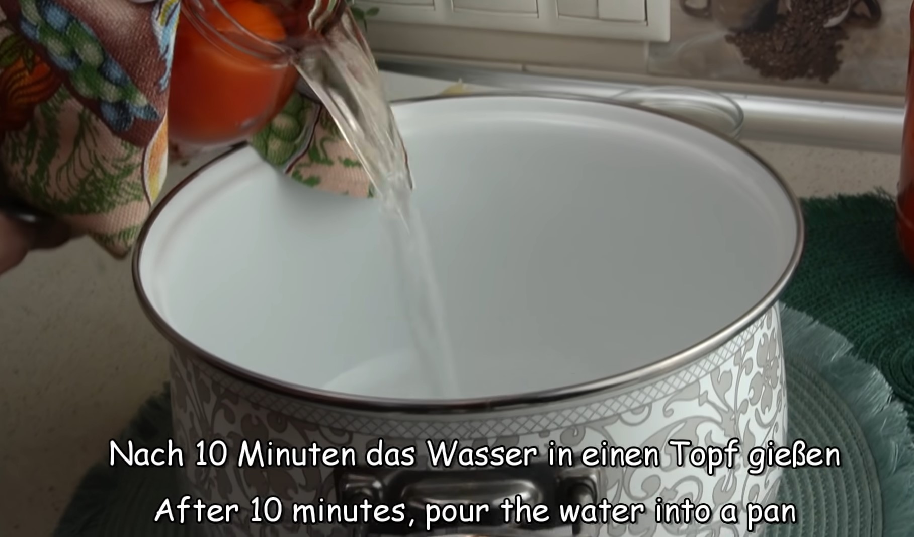 Помидоры "в снегу" без варки и стерилизации: даже бабушки удивляются такой консервации!