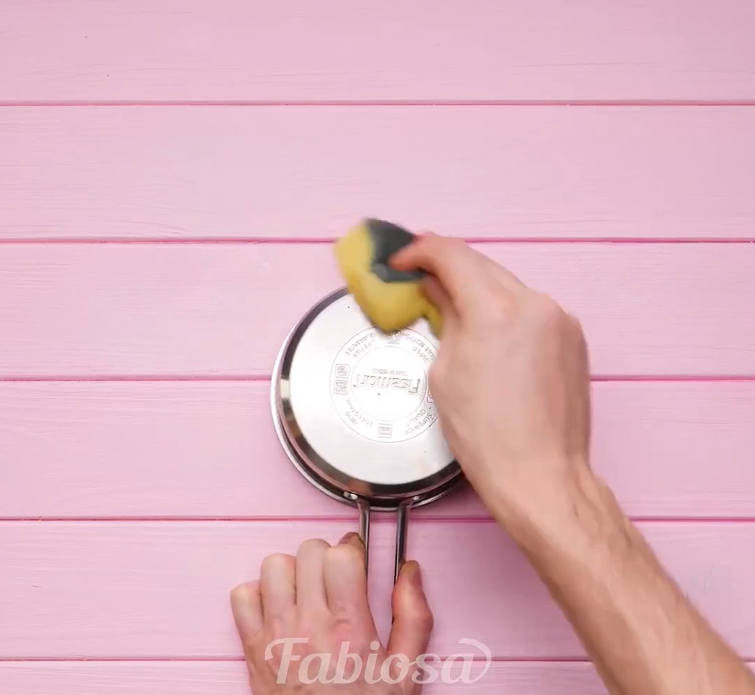 Три супертрюка, чтобы отчистить посуду от застарелого нагара