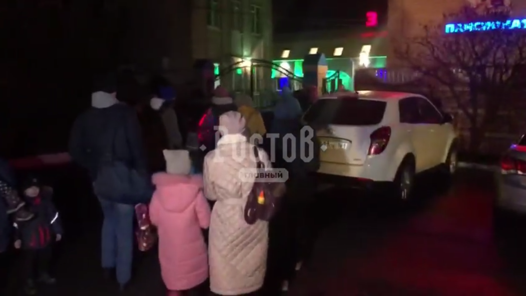 З'явилося дивне відео з розповіддю &quot;біженців з Донбасу&quot; в Ростові: &quot;везуть нормально, безплатно&quot;