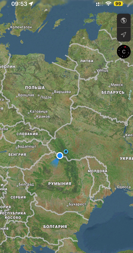 Известный украинский блогер сбежал через горы из Украины. Перед этим он получил повестку