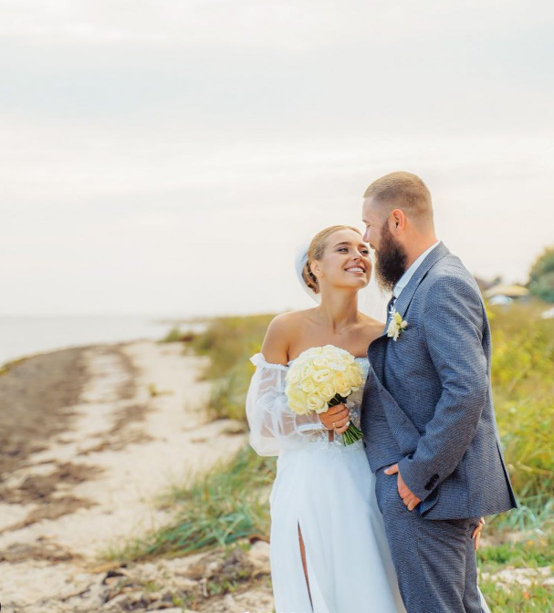 Захисник Маріуполя пройшов полон і встиг до народження первістка: милі відео і фото сім'ї &quot;азовця&quot;