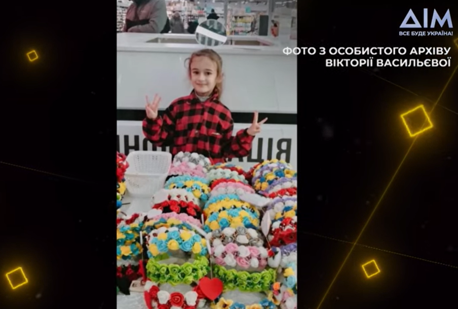 7-летняя украинка купила для воинов ВСУ 4 авто, дроны и Starlink, делая веночки (видео и фото)