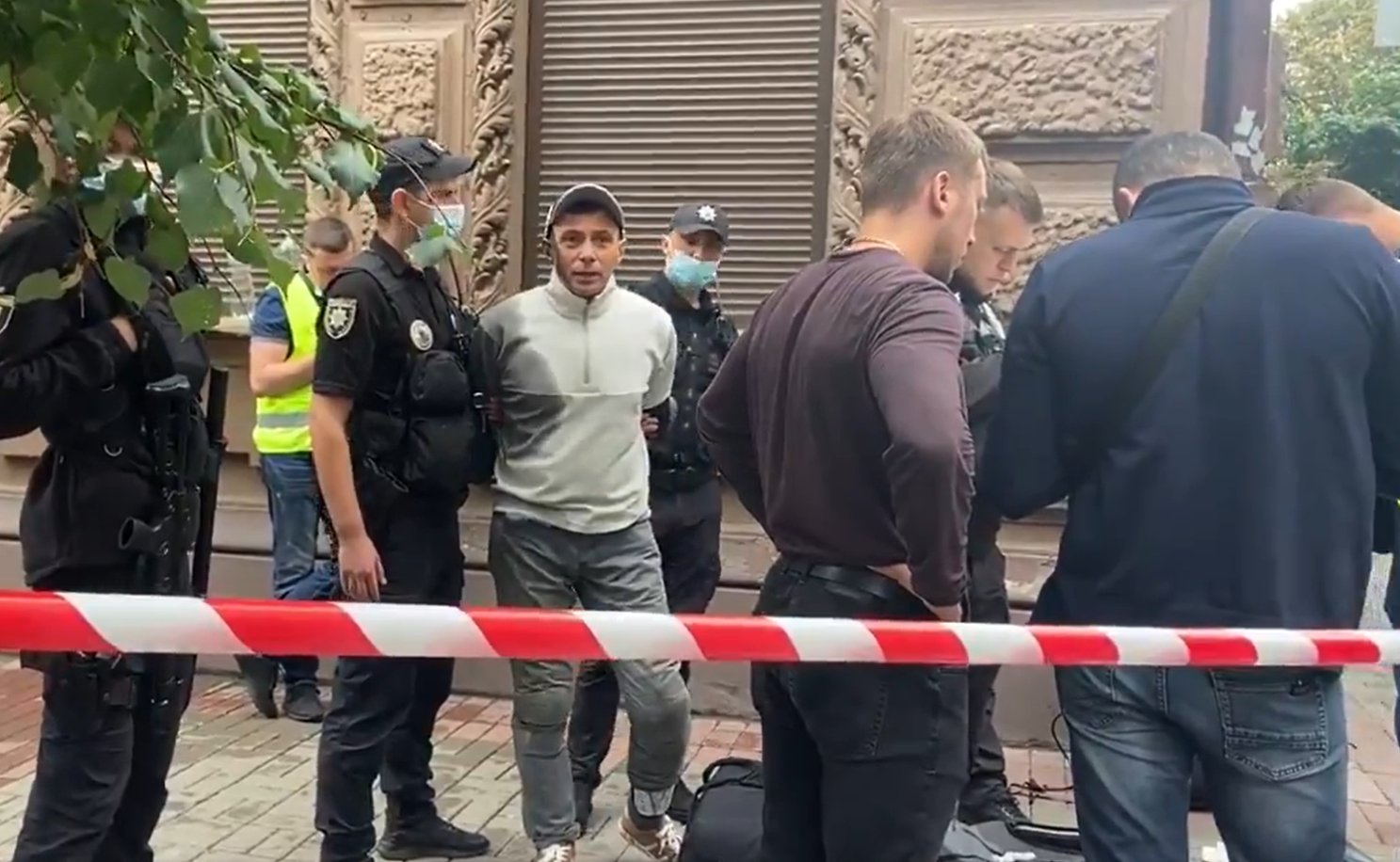 Поджигатель офиса Денисовой на видео высказался о своих действиях