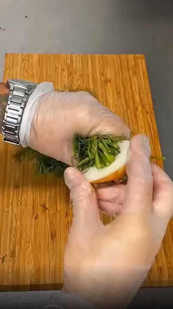 Як зберегти зелень свіжою 5-7 днів і навіть місяць: суперпрості способи