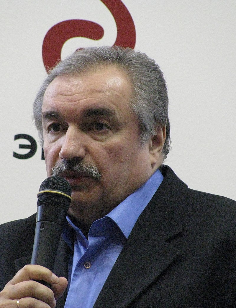 Помер знаменитий український письменник-фантаст Сергій Дяченко