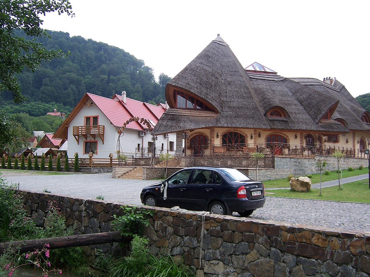 Механізми 18 сторіччя. В Україні діє єдина водяна кузня за старовинними традиціями