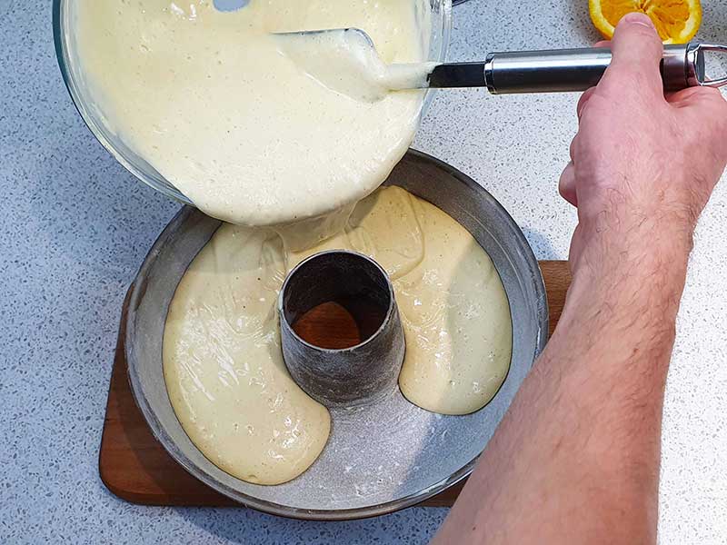 Клопотенко дав рецепт розкішної шарлотки з яблуками і секретним інгредієнтом: готуємо за 30 хвилин!