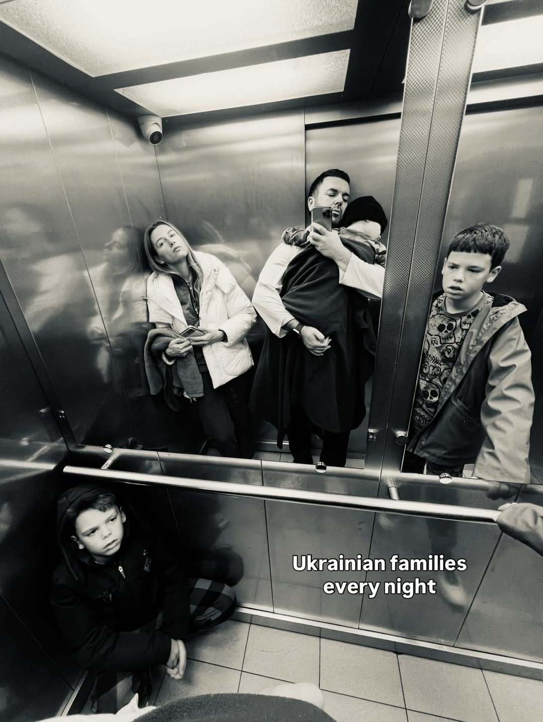 &quot;Бідні наші діти&quot;. Решетнік, Дорофєєва, Кот та інші зірки про нічну атаку на Київ (фото)