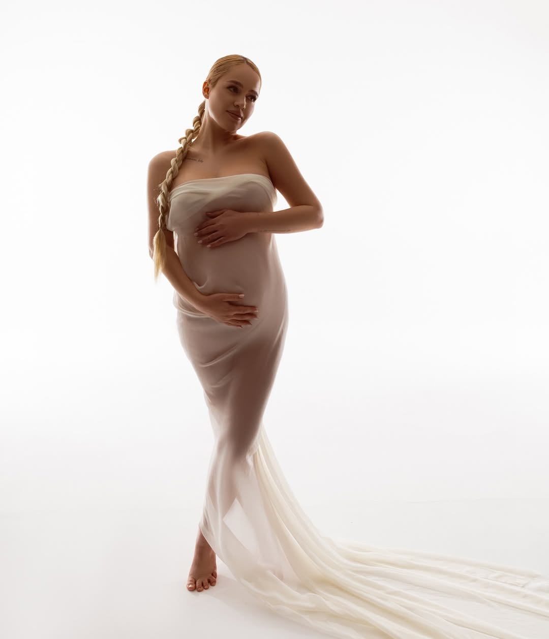 Победительница "Холостяка" Инна Белень умилила нежными фото и подробностями беременности