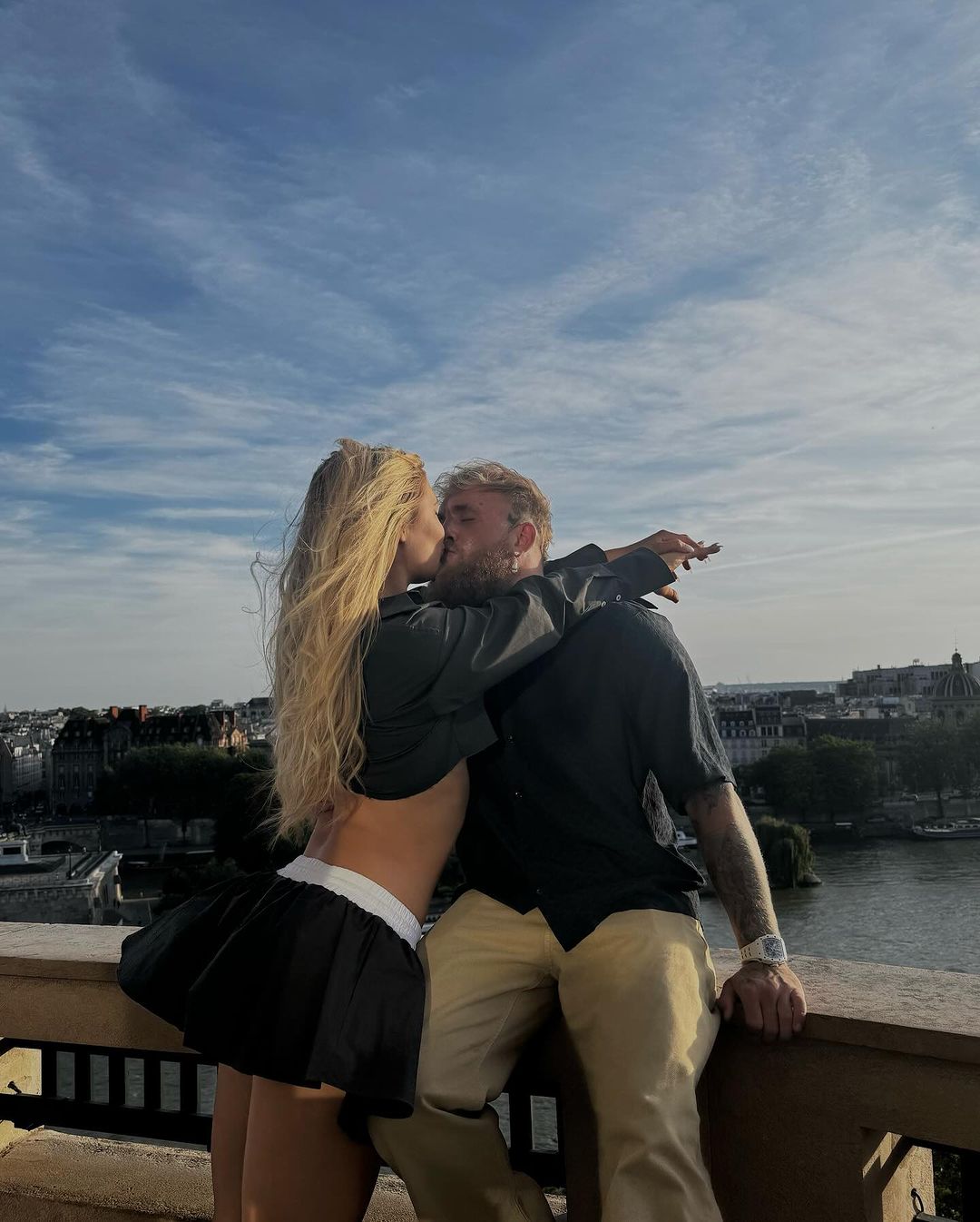 Що відомо про особисте життя Джейка Пола - блогера і боксера, який переміг Майка Тайсона (фото)