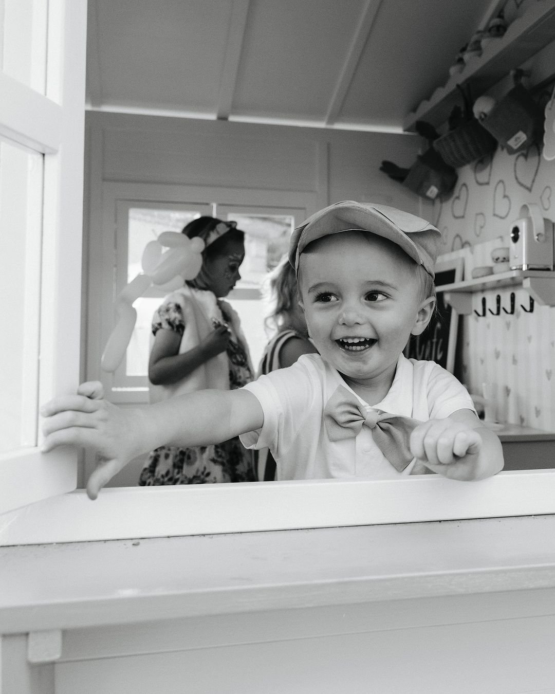 &quot;Весь мой мир&quot;: Пэрис Хилтон растрогала сеть семейными кадрами с детьми