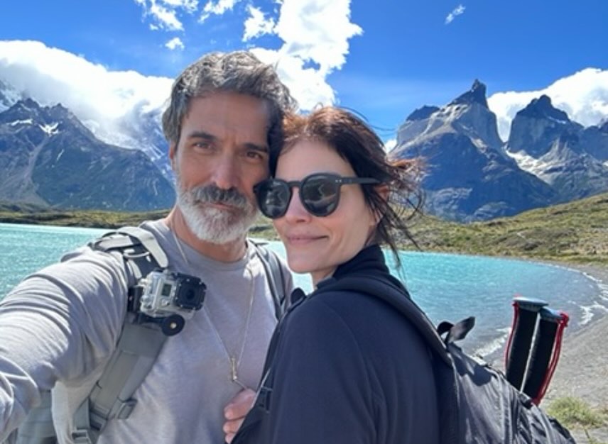 Держали в здании со змеями и скорпионами. Что известно о похищении популярной модели Victoria's Secret