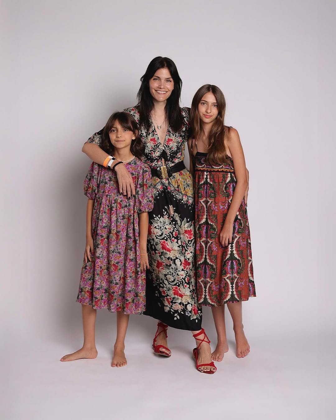 Держали в здании со змеями и скорпионами. Что известно о похищении популярной модели Victoria's Secret