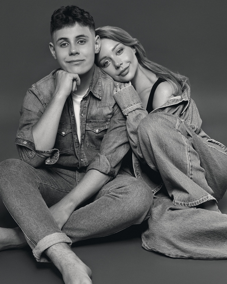 Тіна Кароль зворушила фото з 14-річним сином. Знімки присвятила його померлому батьку